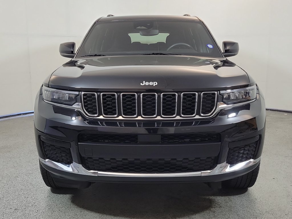 Used 2024 Jeep Grand Cherokee L Laredo RWD image 2