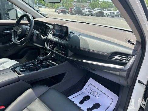 Used 2023 Nissan Rogue SV w/ SV Premium B Package AWD/4WD image 31