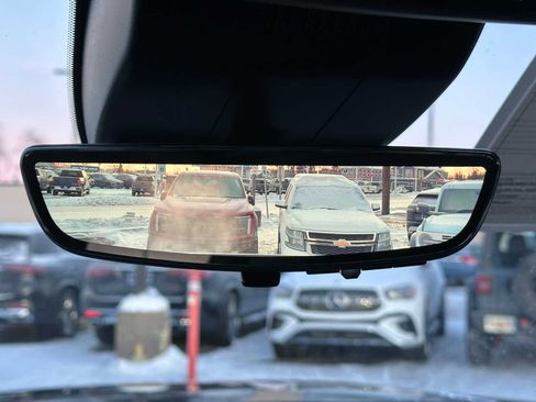 Used 2025 Chevrolet Silverado 1500 LTZ w/ LTZ Premium Package image 31