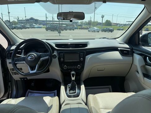 Used 2017 Nissan Rogue Sport SL image 15