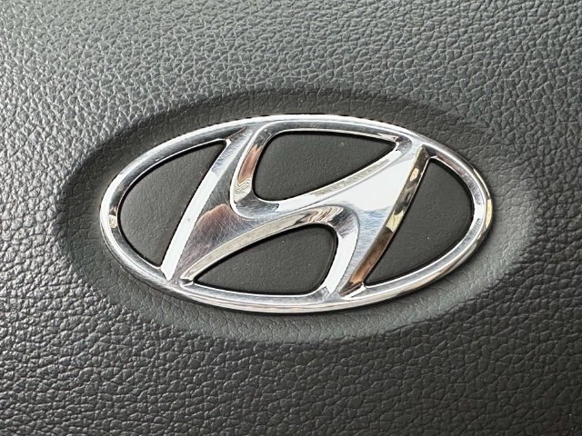 Used 2024 Hyundai Venue SEL FWD image 30