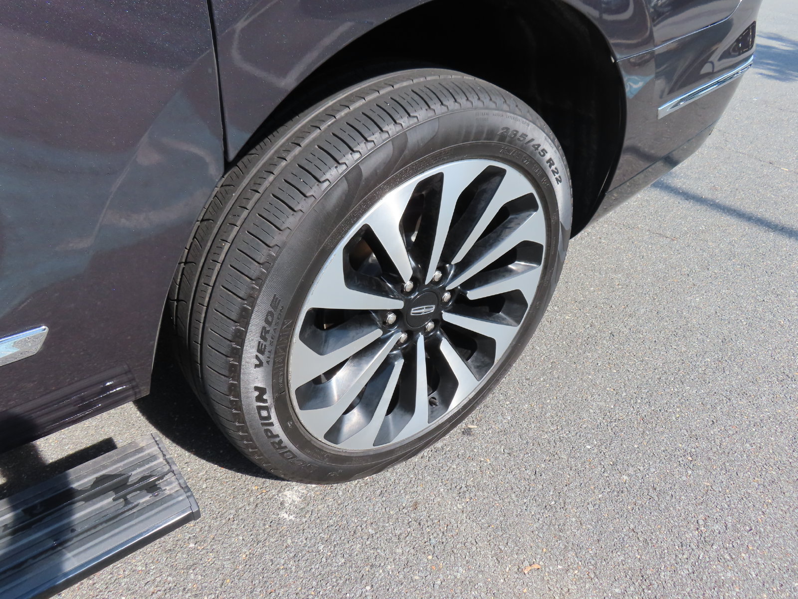 Used 2024 Lincoln Navigator L Reserve AWD/4WD image 13