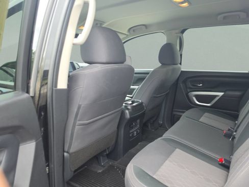Used 2024 Nissan Titan SV w/ SV Convenience Package AWD/4WD image 21