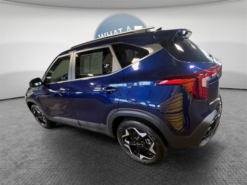 Certified 2024 Kia Seltos EX image 6
