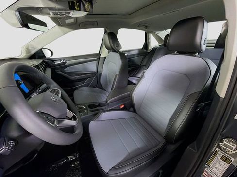 New 2026 Volkswagen Jetta SE FWD image 11