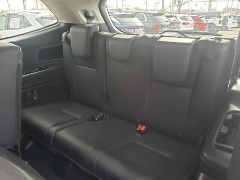 Used 2022 Subaru Ascent Limited w/ Popular Package #4 AWD/4WD image 19