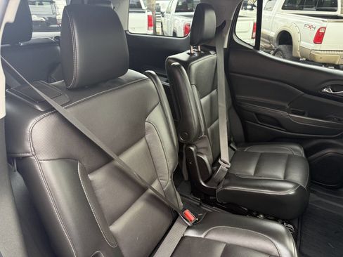 Used 2018 GMC Acadia SLT image 21