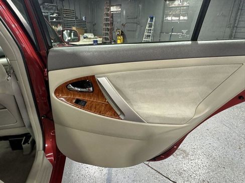 Used 2009 Toyota Camry LE image 28