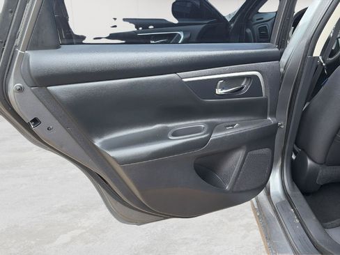 Used 2016 Nissan Altima 2.5 SR FWD image 14