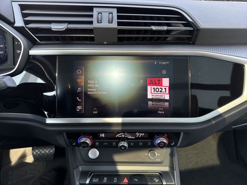 Used 2020 Audi Q3 2.0T Premium Plus w/ Premium Plus Package image 23