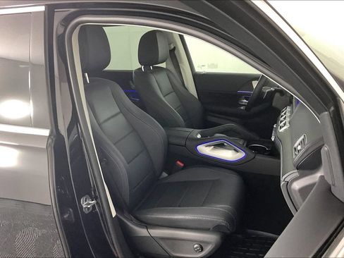 Used 2026 Mercedes-Benz GLS 450 4MATIC image 7
