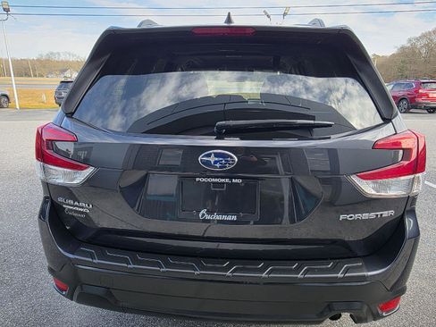 Used 2019 Subaru Forester Premium image 6