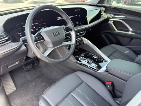 Used 2025 Audi Q5 Premium w/ Convenience Package AWD/4WD image 11