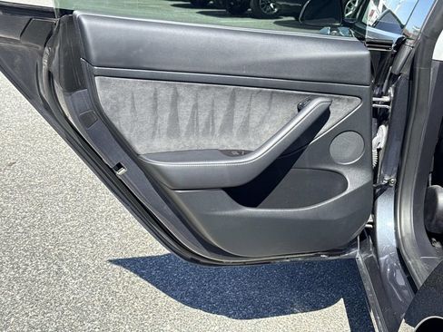 Used 2022 Tesla Model 3 image 13