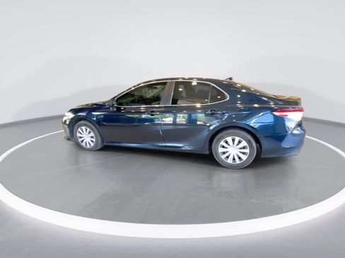 Used 2020 Toyota Camry LE w/ Carpet Mat Package FWD image 5