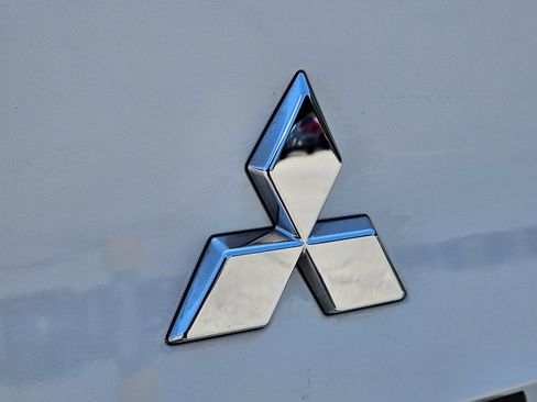 Used 2022 Mitsubishi Outlander SE FWD image 15