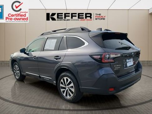 Used 2023 Subaru Outback Premium image 3
