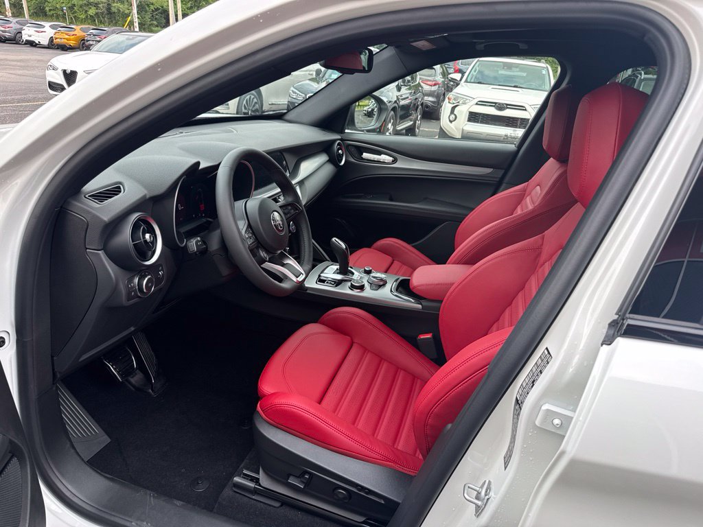 New 2026 Alfa Romeo Stelvio Sprint AWD/4WD image 27