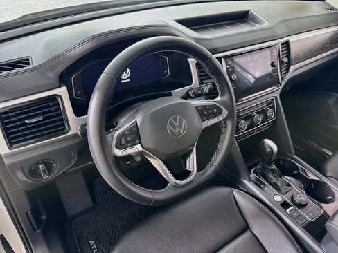 Used 2023 Volkswagen Atlas SE w/ Black Wheel Package AWD/4WD image 12