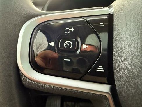 Used 2024 Volvo XC90 B6 Plus w/ Protection Package Premier image 19