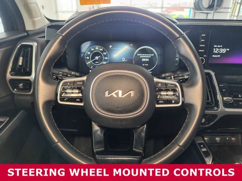 Used 2023 Kia Sorento SX image 9
