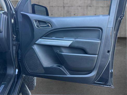 Used 2018 Chevrolet Colorado ZR2 image 21