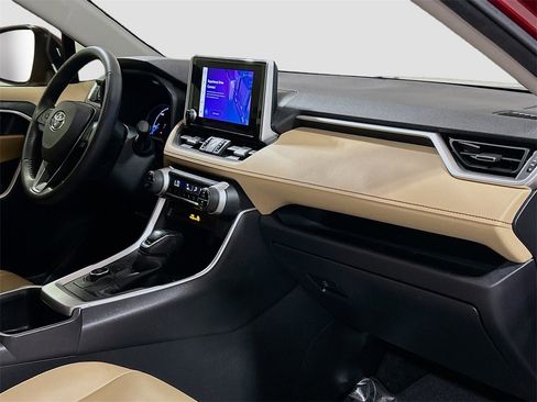 Used 2024 Toyota RAV4 XLE Premium image 26