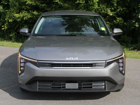 New 2026 Kia K4 FWD image 2