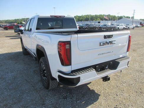 New 2026 GMC Sierra 2500 Denali Ultimate AWD/4WD image 9