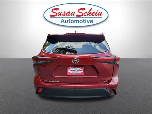 Used 2023 Toyota Highlander L image 32