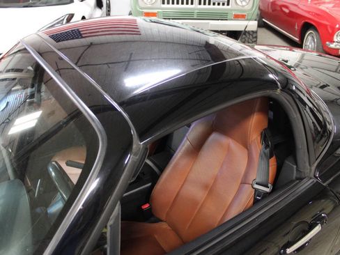 Used 2008 MAZDA MX-5 Miata Grand Touring w/ Premium Pkg image 19