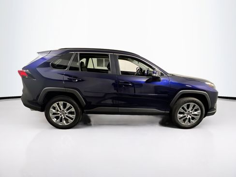 Used 2023 Toyota RAV4 XLE Premium AWD/4WD image 4