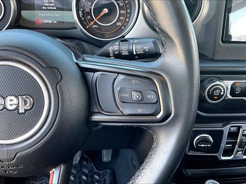 Used 2018 Jeep Wrangler Unlimited Sport S AWD/4WD image 12