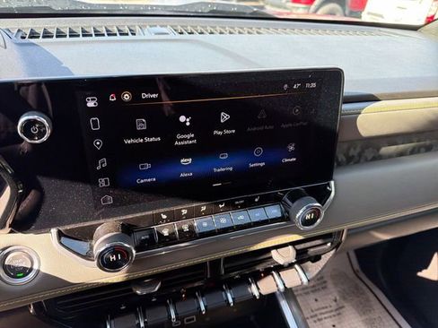 Used 2024 Chevrolet Colorado ZR2 w/ Safety Package image 14