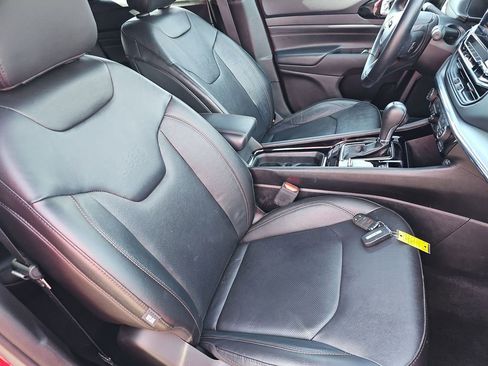 Used 2022 Jeep Compass Limited image 18