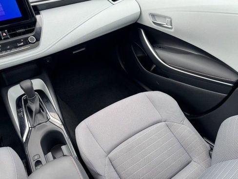 Used 2023 Toyota Corolla SE w/ SE Premium Package FWD image 19