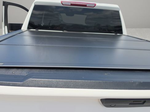 Used 2022 Chevrolet Silverado 1500 LT Trail Boss w/ Safety Package AWD/4WD image 16