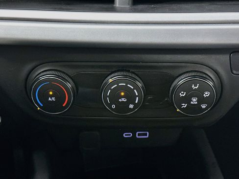 Used 2024 Chevrolet Trax LS FWD image 23