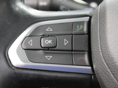 Used 2022 Jeep Compass Latitude w/ Sun and Sound Group AWD/4WD image 52