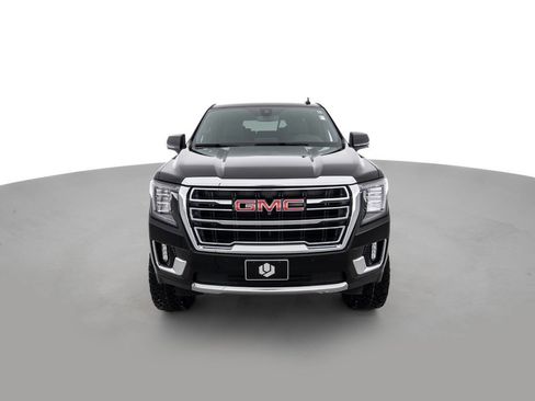 Used 2022 GMC Yukon XL SLT w/ SLT Luxury Package image 2