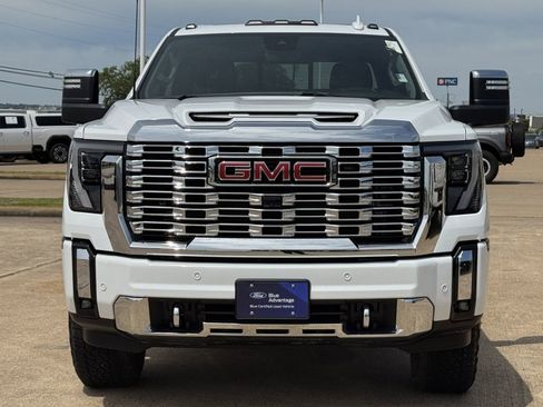 Used 2025 GMC Sierra 2500 Denali w/ Denali Reserve Package AWD/4WD image 9