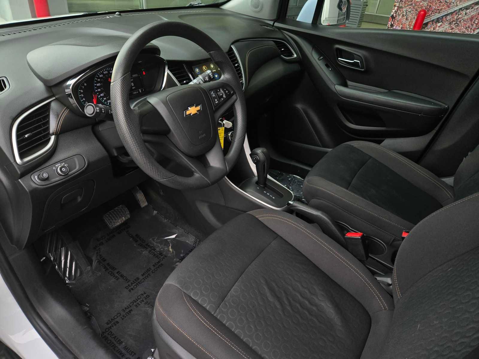 Used 2018 Chevrolet Trax LS FWD image 8