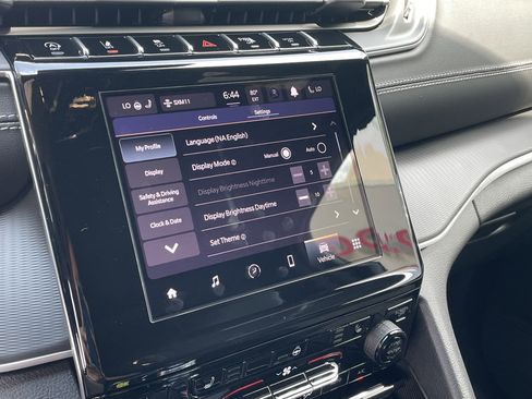 New 2025 Jeep Grand Cherokee L Altitude image 26