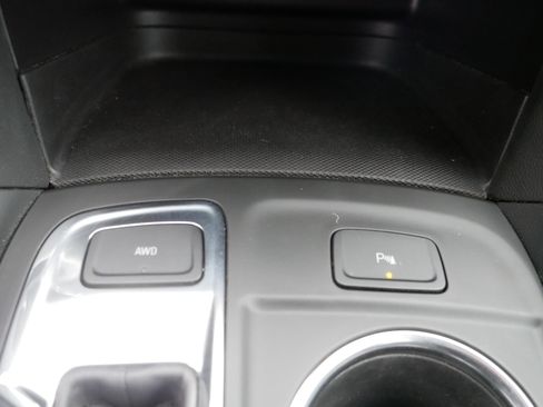 Used 2024 Chevrolet Equinox LT image 32