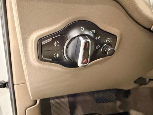 Used 2015 Audi Q5 2.0T Premium Plus w/ Technology Package image 25