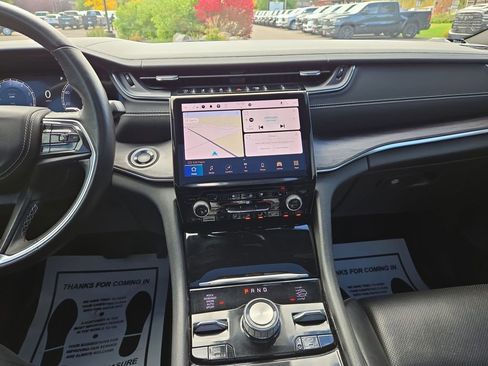 Certified 2022 Jeep Grand Cherokee Overland w/ Luxury Tech Group IV image 22