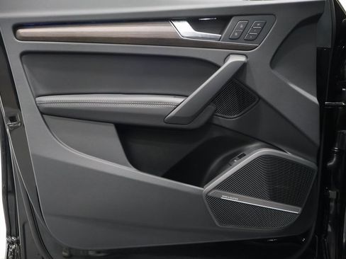 Used 2025 Audi Q5 2.0T Premium Plus w/ Premium Plus Package image 12