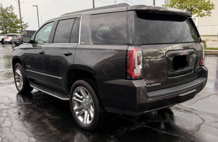 Used 2015 GMC Yukon Denali w/ Premium Package AWD/4WD image 5