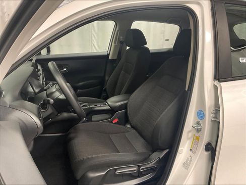 Used 2025 Honda HR-V LX image 10