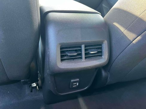 Used 2024 Chevrolet Equinox LS w/ LS Convenience Package FWD image 29